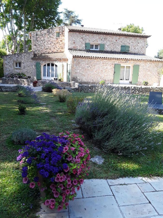 Bed and Breakfast Mas De L'Ile Aviñón Exterior foto