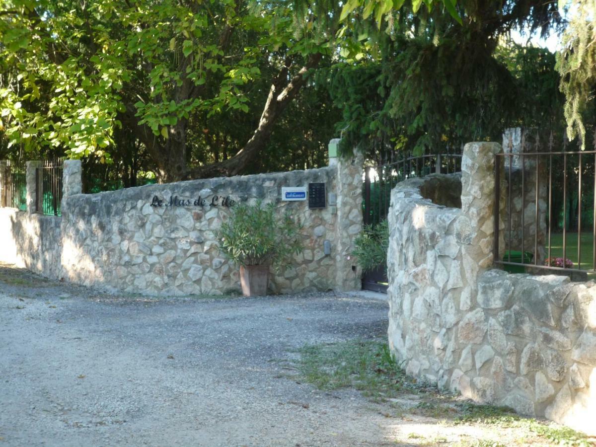 Bed and Breakfast Mas De L'Ile Aviñón Exterior foto
