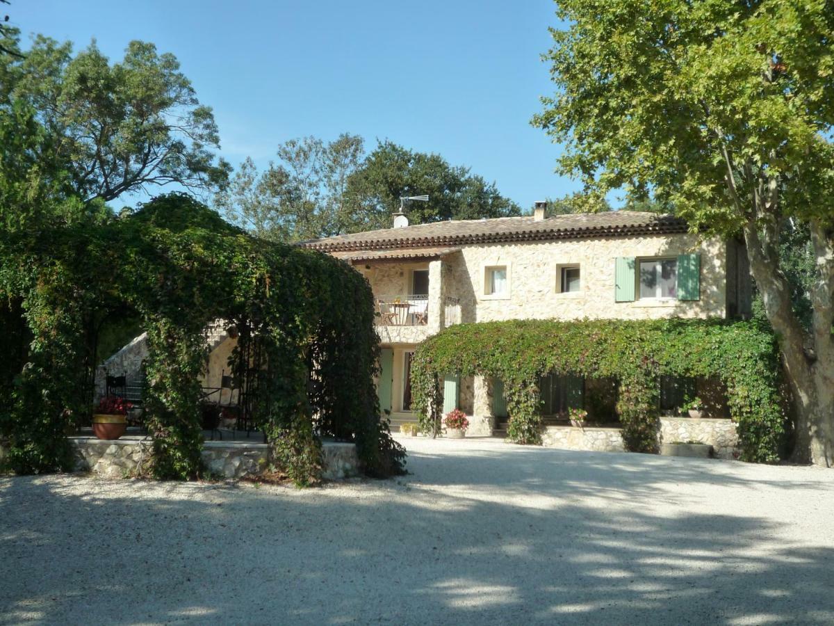 Bed and Breakfast Mas De L'Ile Aviñón Exterior foto