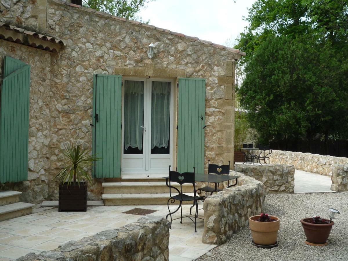 Bed and Breakfast Mas De L'Ile Aviñón Exterior foto